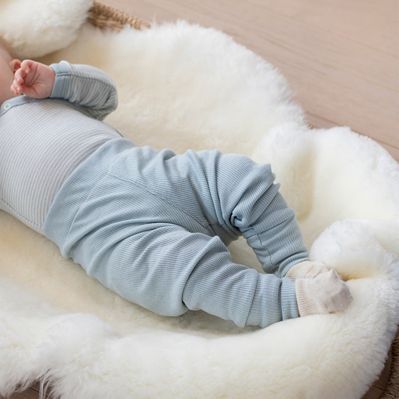 Babytights i ull med silke, ribbstickade